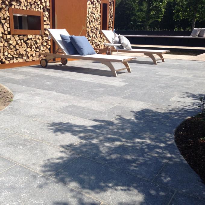 Terrasse granit Logis décor